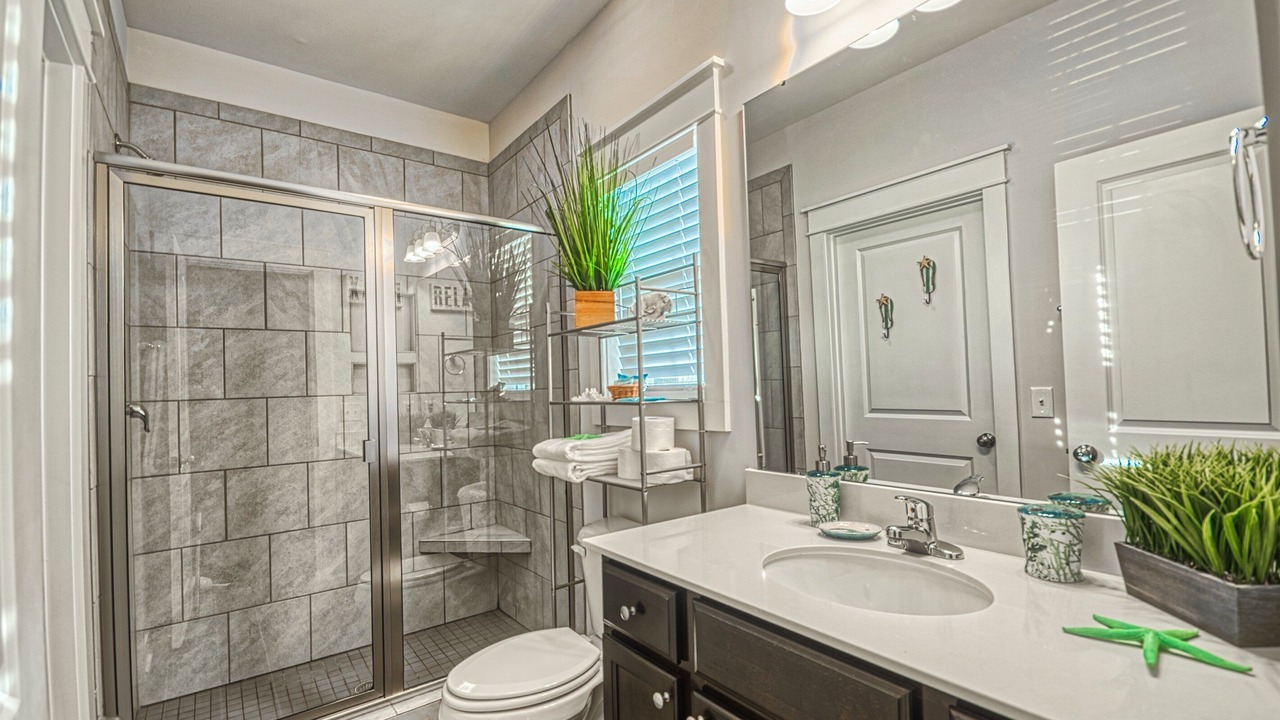Photo of Bathroom in Folly Field