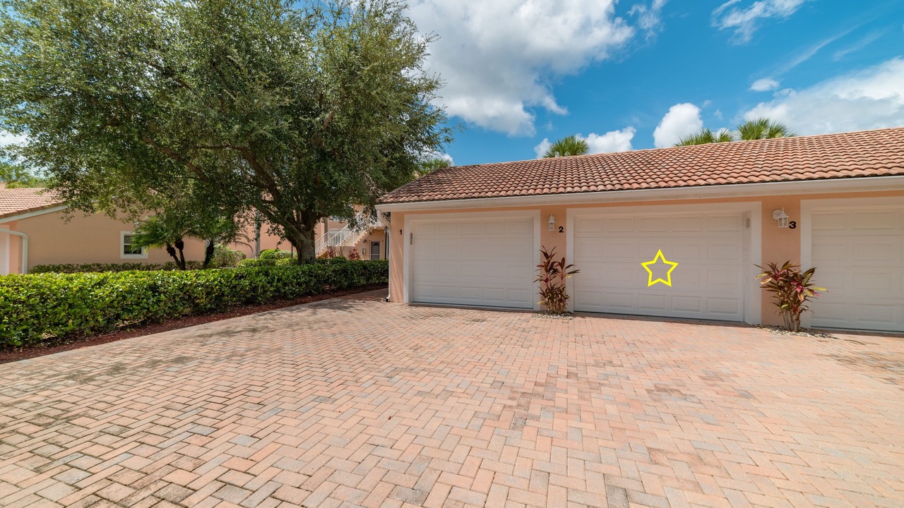 Photo of Outdoor in Naples