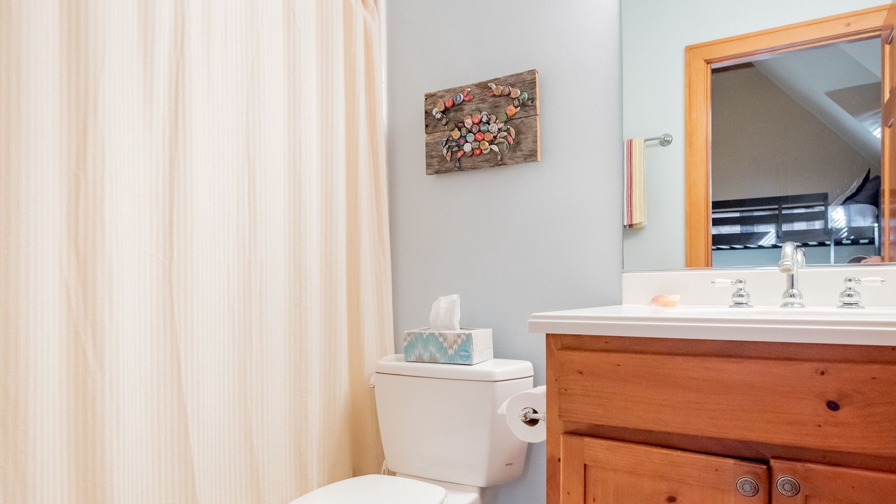 Photo of Bathroom in Vanderhorst Plantation