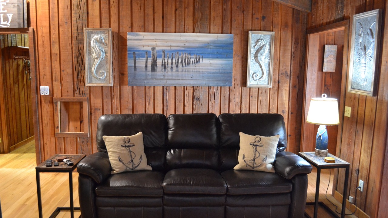 Photo of Bedroom in Midway