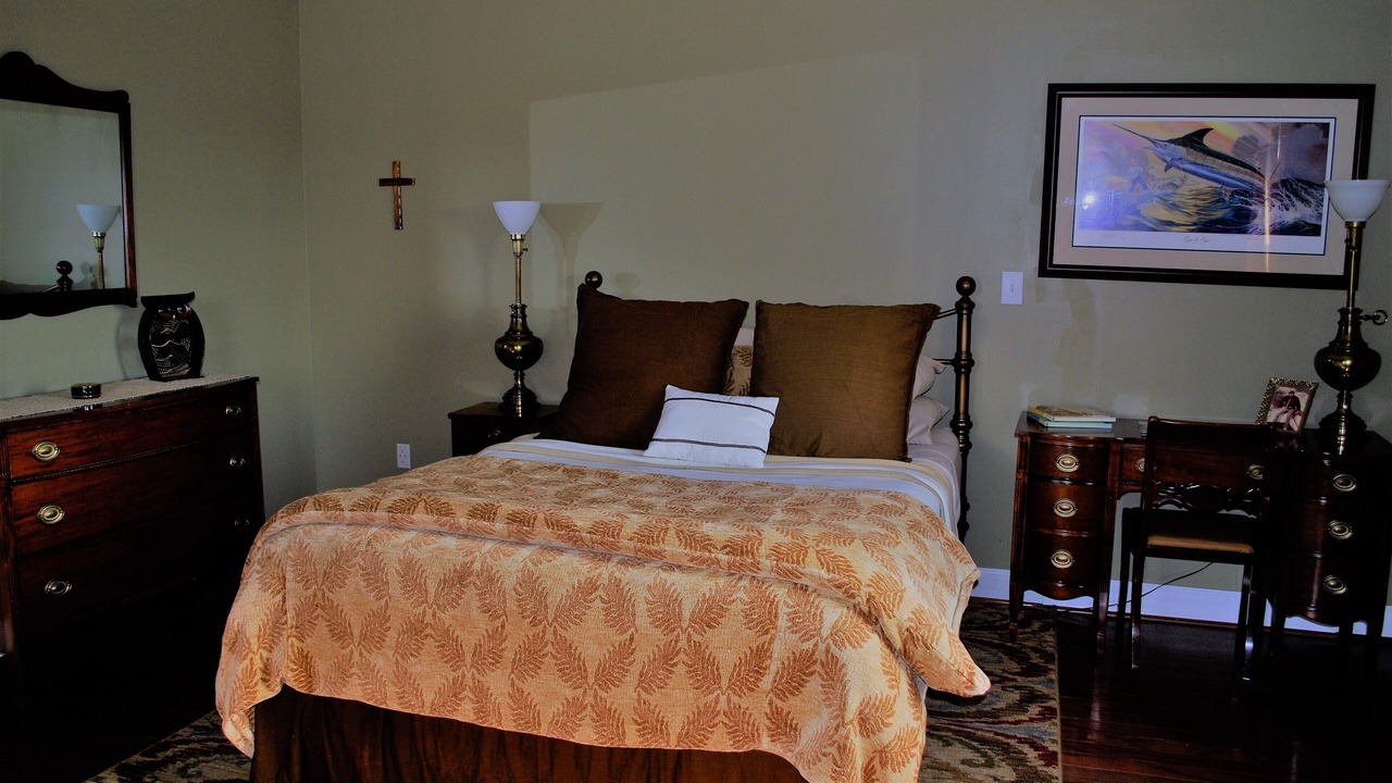 Photo of Bedroom in Six Mile
