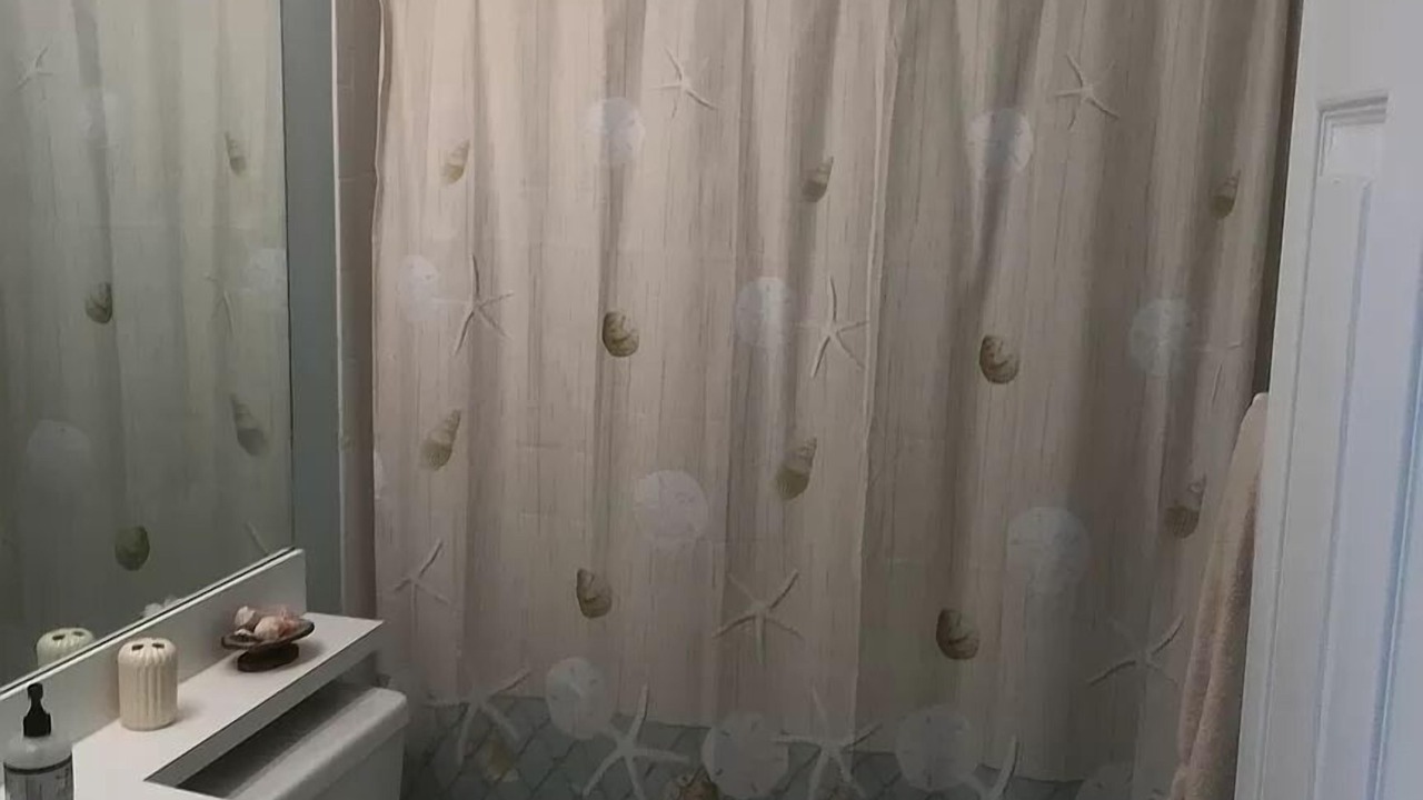 Photo of Bathroom in Falcons Glen