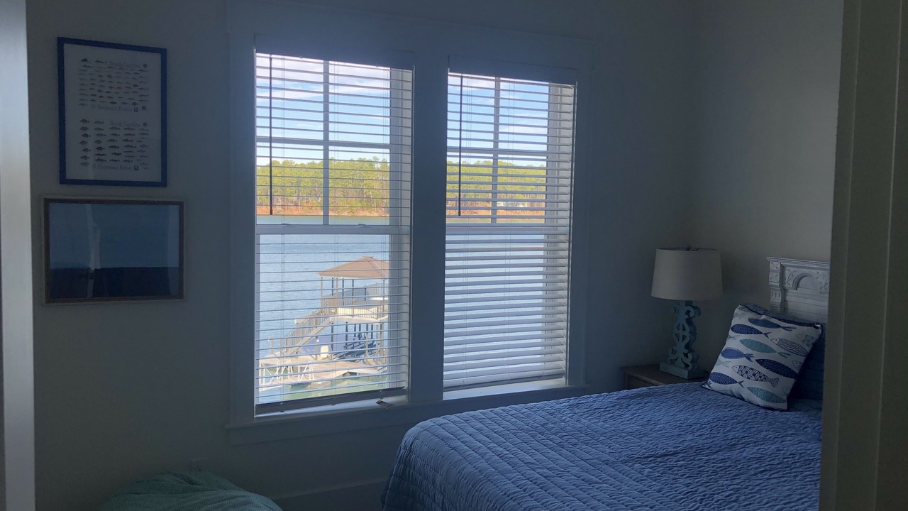 Photo of Bedroom in Modoc Shores