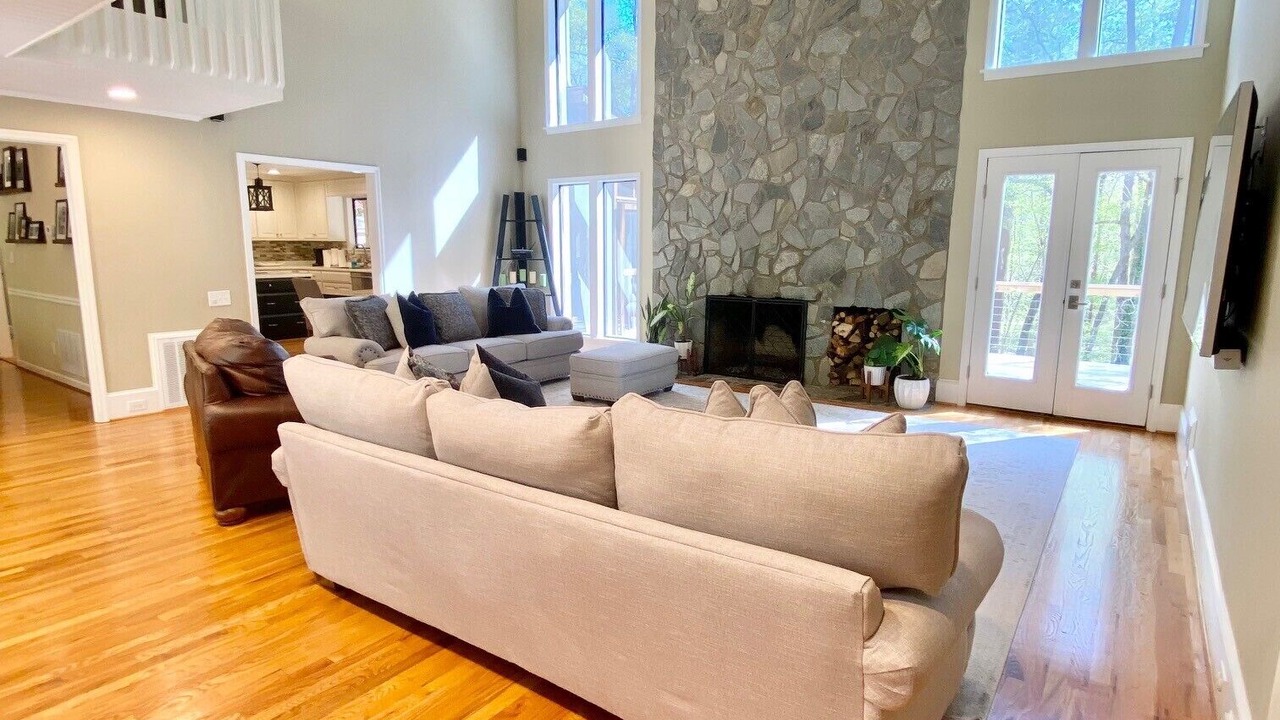 Photo of Livingroom in Evans