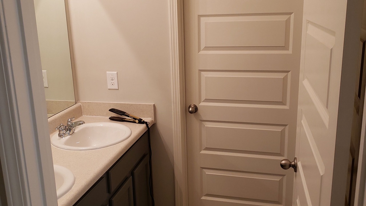 Photo of Bathroom in Graniteville