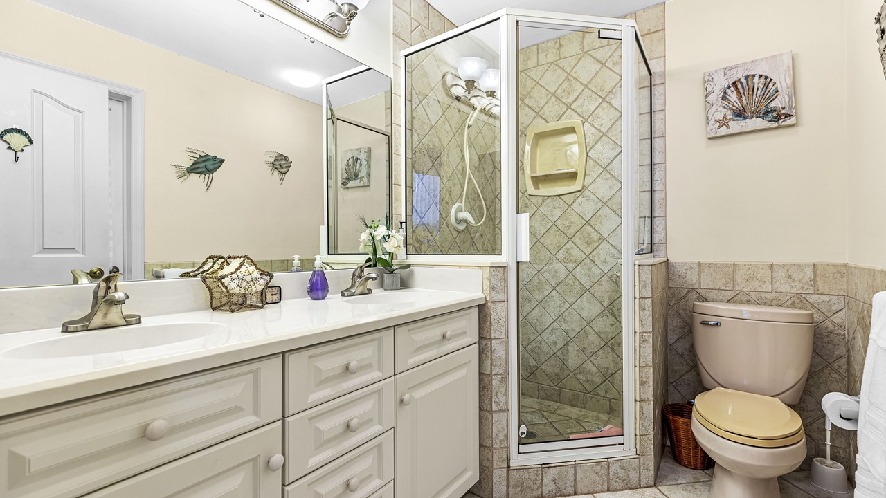 Photo of Bathroom in Coralstone