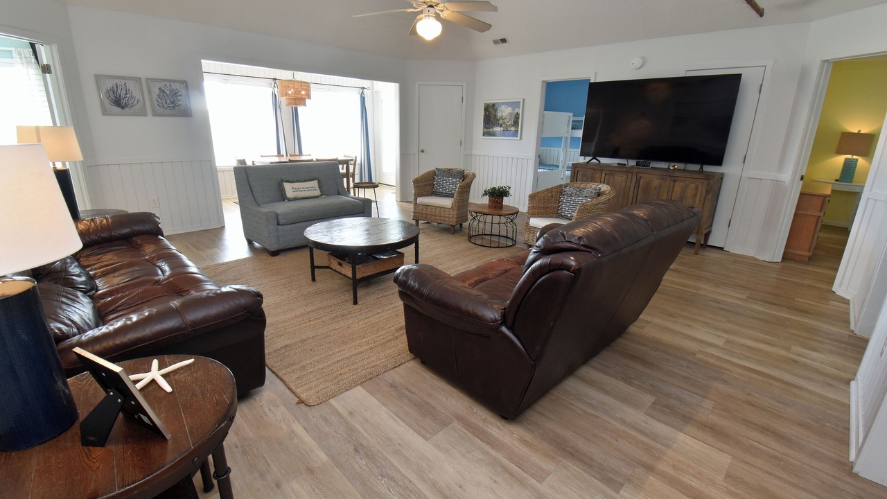 Photo of Livingroom in Inlet Harbour