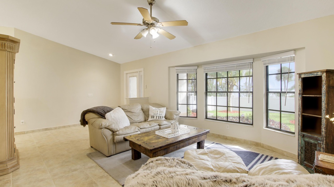 Photo of Livingroom in Fort Pierce