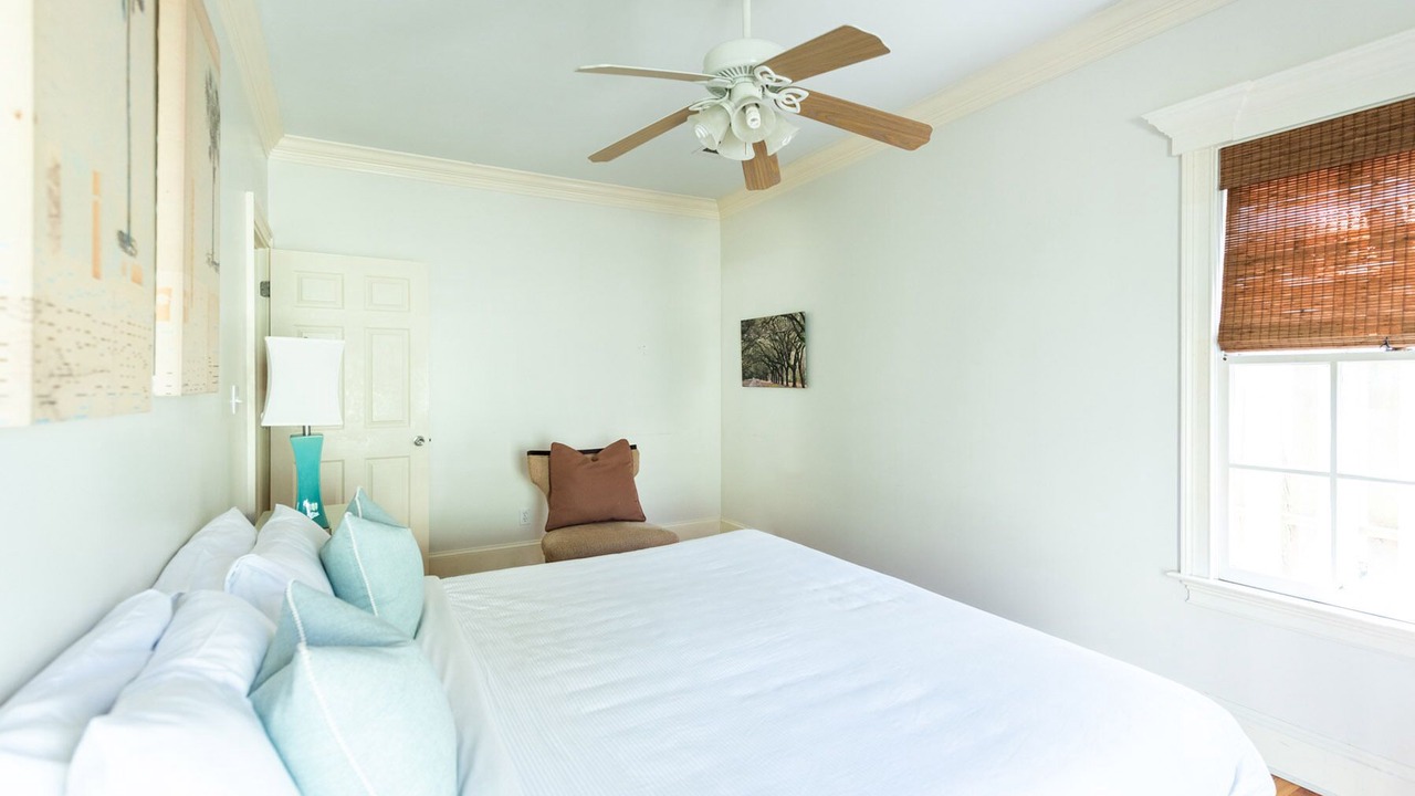 Photo of Bedroom in Beach Institute