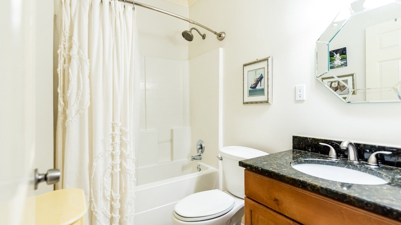 Photo of Bathroom in Beach Institute