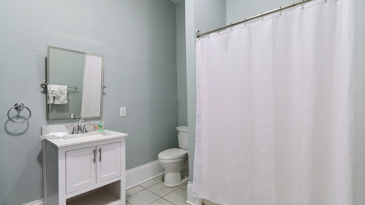 Photo of Bathroom in Beach Institute