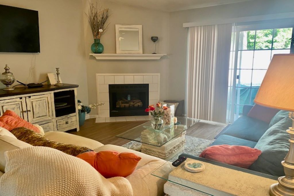 Photo of Livingroom in Charleston