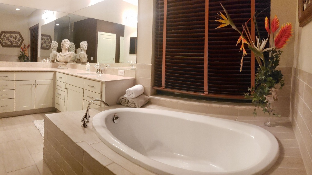 Photo of Bathroom in Naples