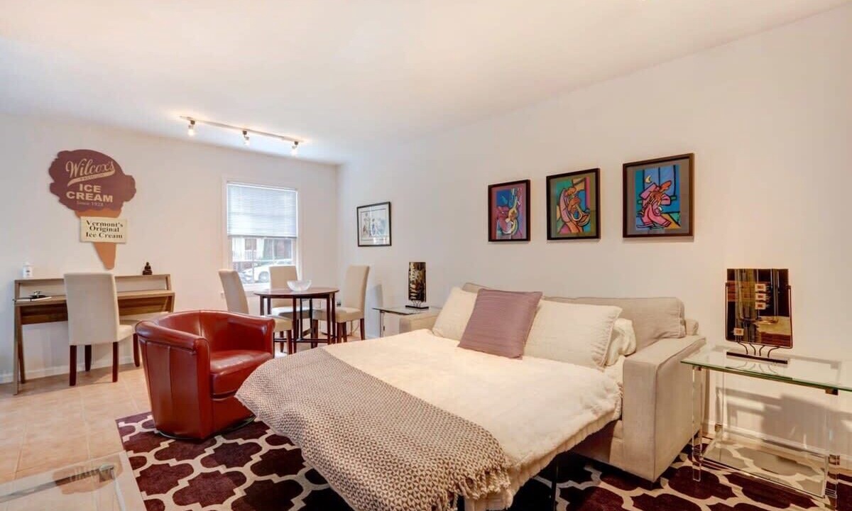 Photo of Bedroom in Historic Downtown Savannah