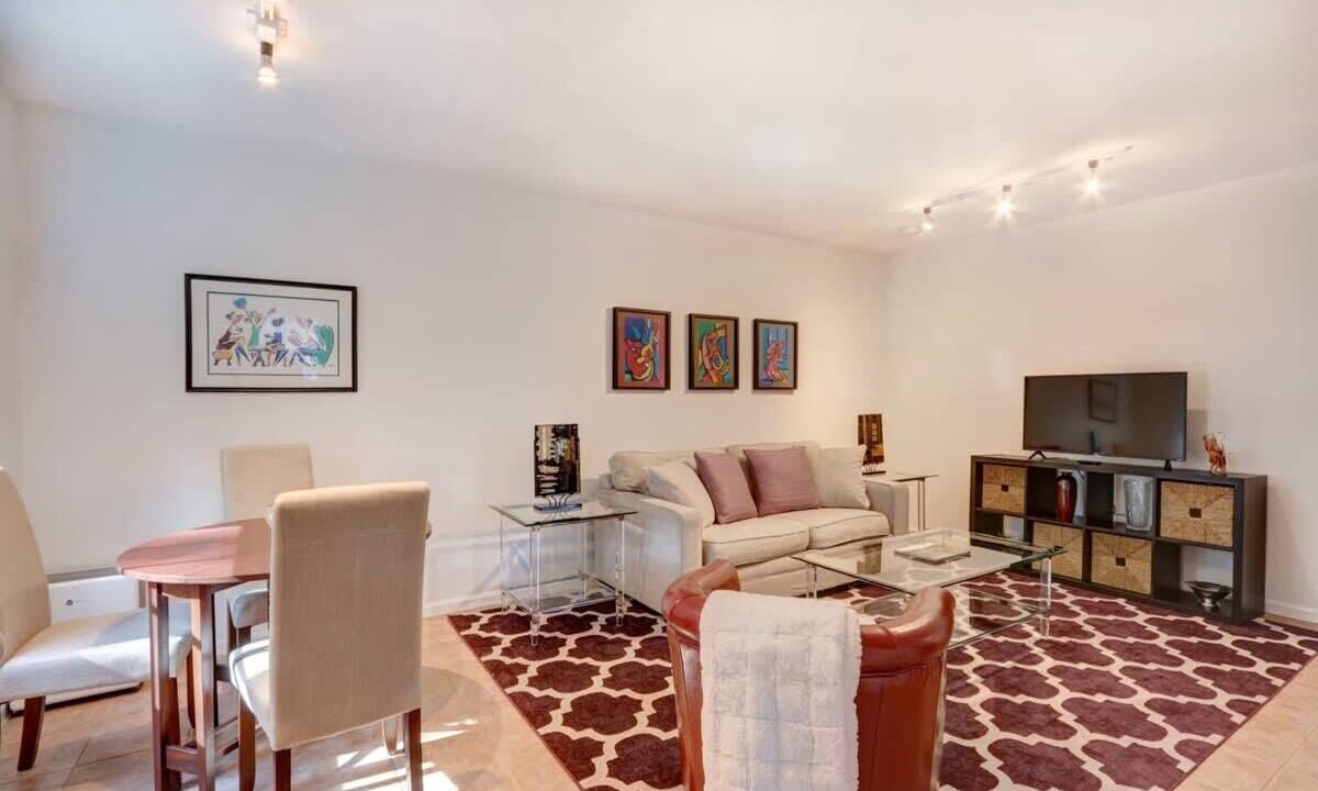 Photo of Livingroom in Historic Downtown Savannah