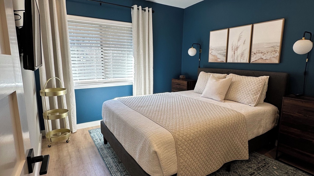 Photo of Bedroom in Folly Field
