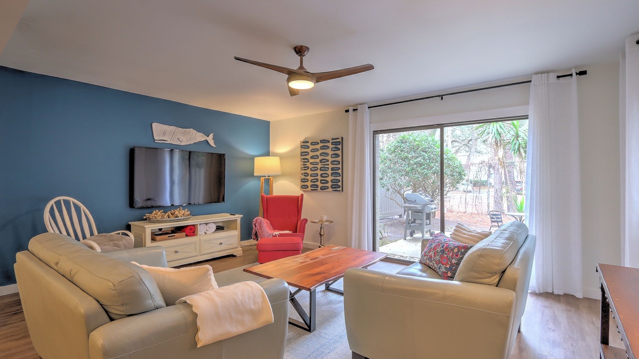 Photo of Livingroom in Folly Field