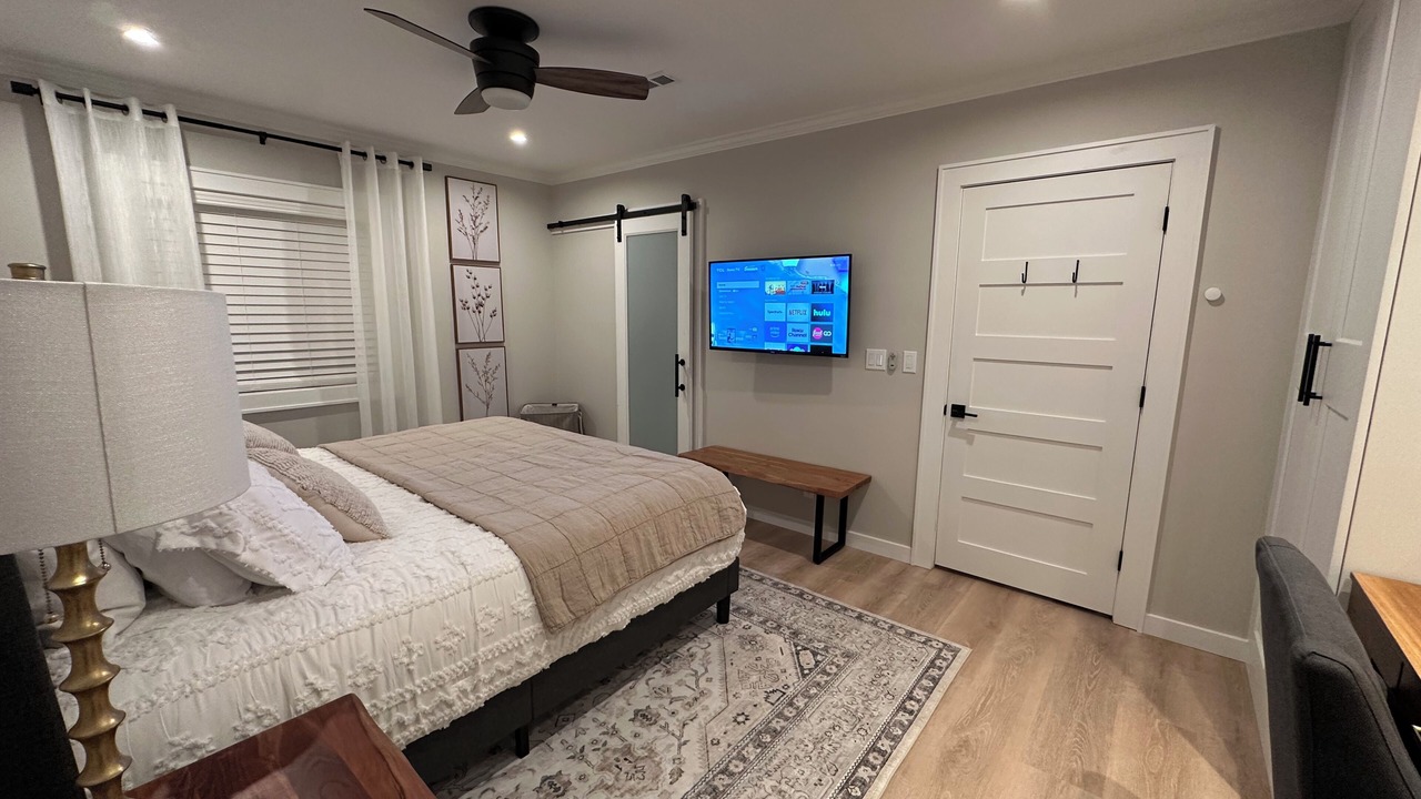 Photo of Bedroom in Folly Field
