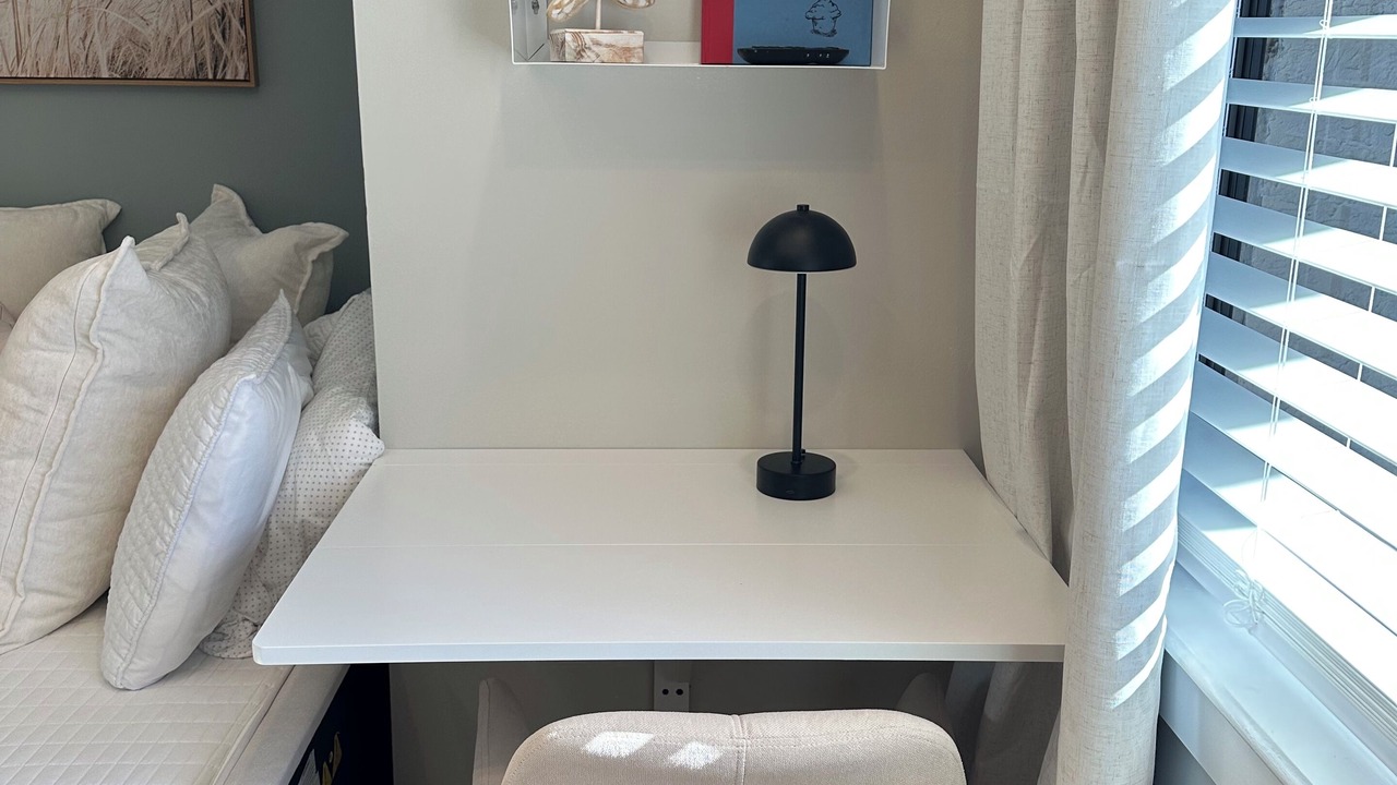 Photo of Bedroom in Folly Field