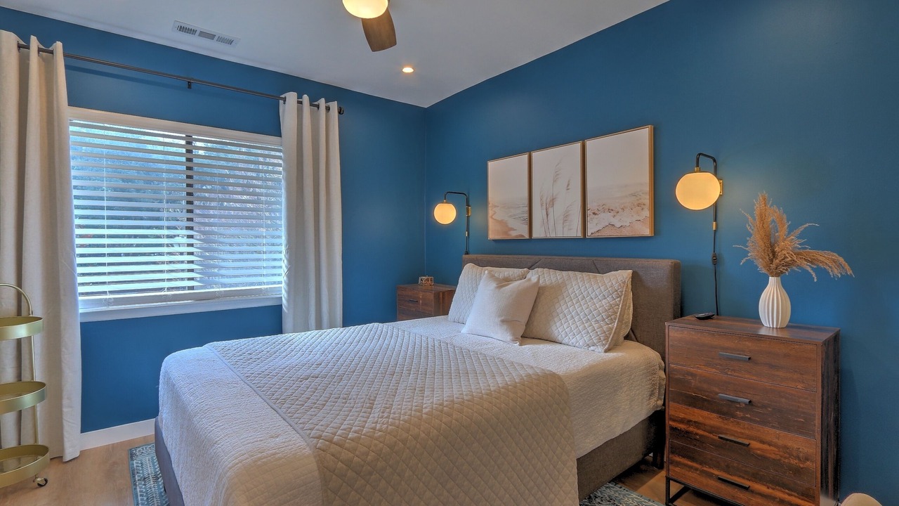 Photo of Bedroom in Folly Field