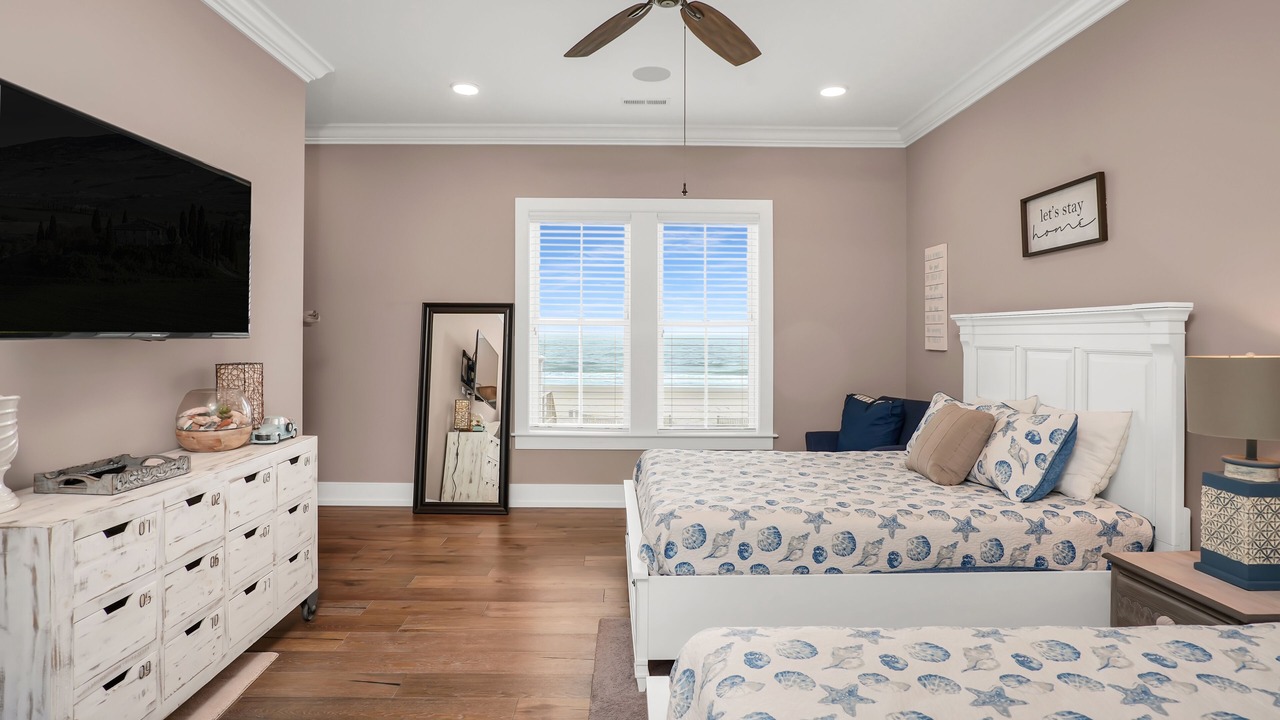 Photo of Bedroom in Inlet Harbour