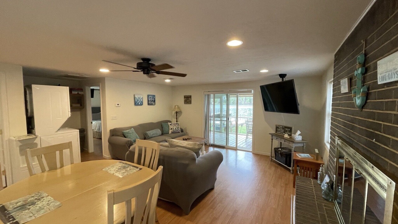 Photo of Livingroom in Chapin