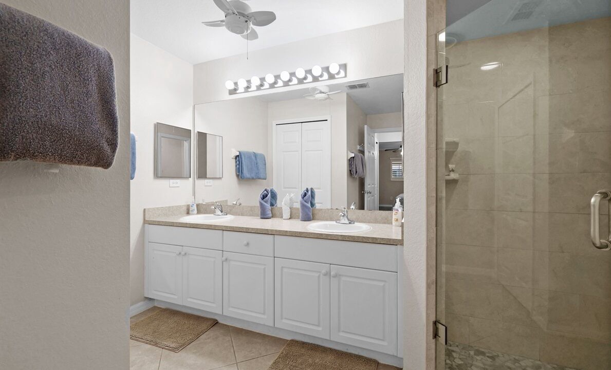 Photo of Bathroom in Mariner