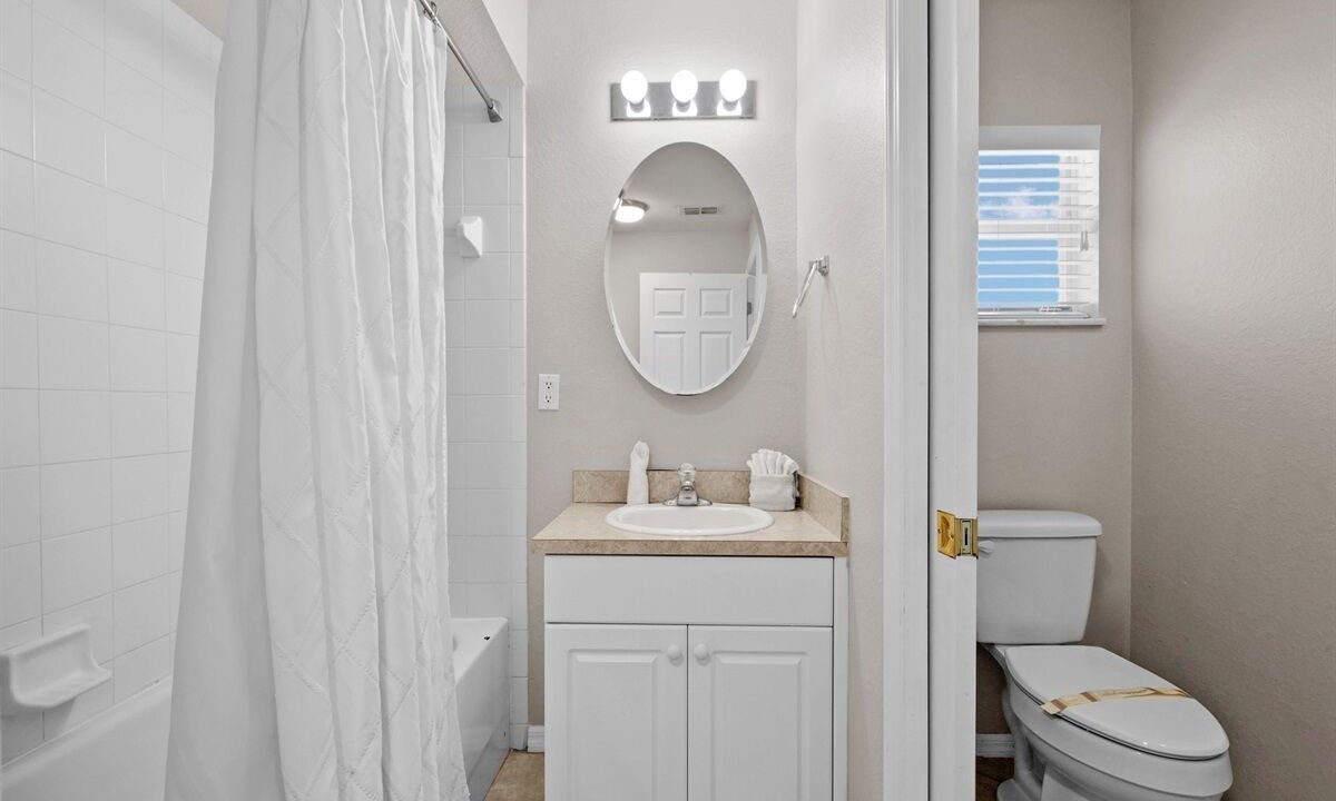 Photo of Bathroom in Mariner