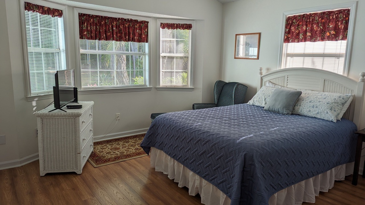 Photo of Bedroom in Surfside Beach