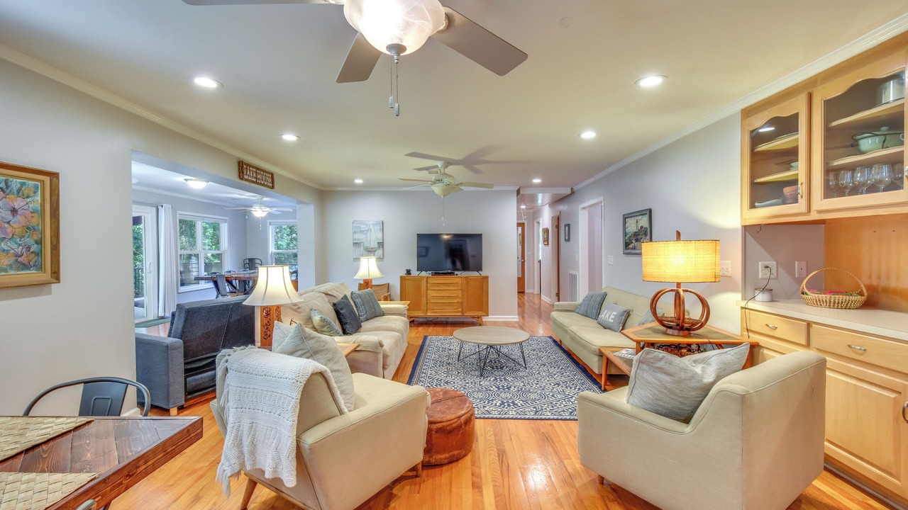 Photo of Livingroom in Anderson