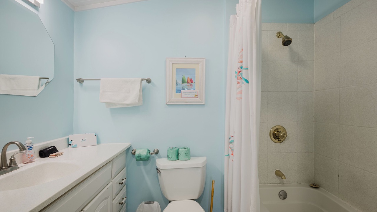 Photo of Bathroom in Folly Field