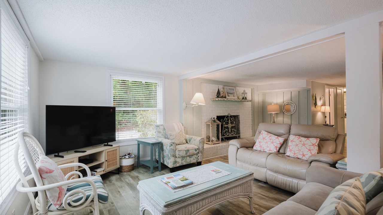 Photo of Livingroom in Folly Field