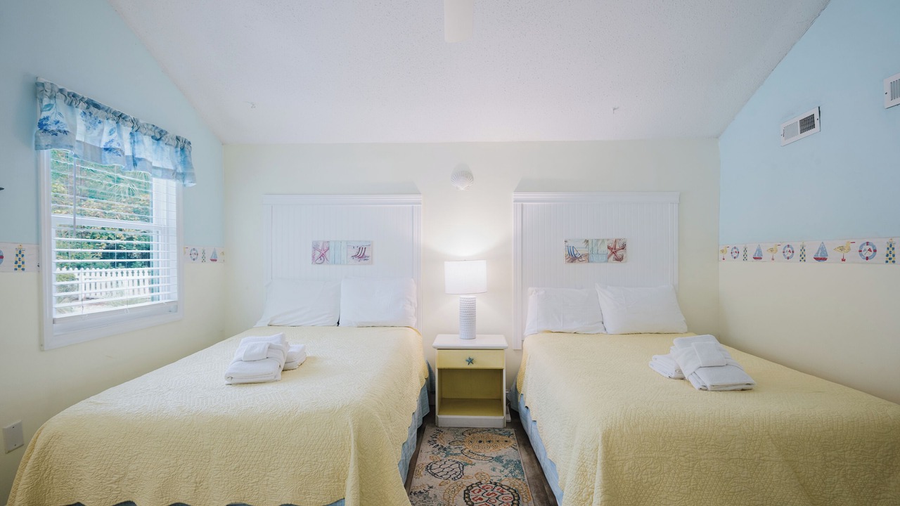 Photo of Bedroom in Folly Field