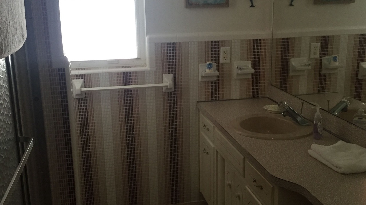 Photo of Bathroom in Floridana Beach