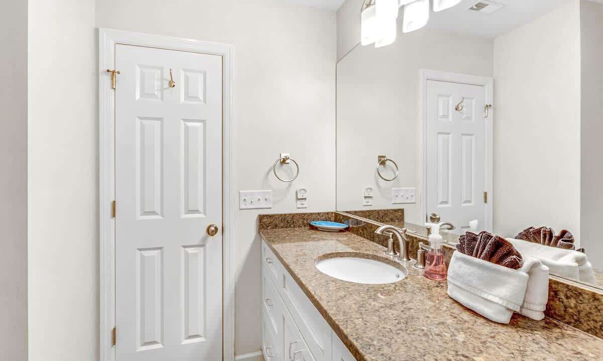 Photo of Bathroom in Heritage Woods