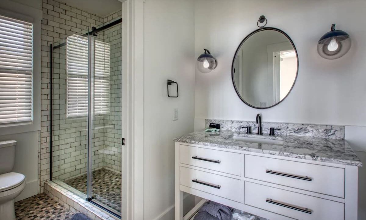 Photo of Bathroom in Melrose on the Beach