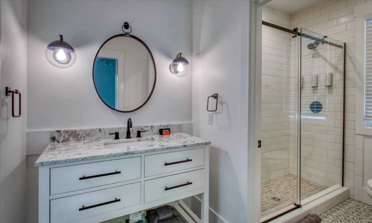 Photo of Bathroom in Melrose on the Beach