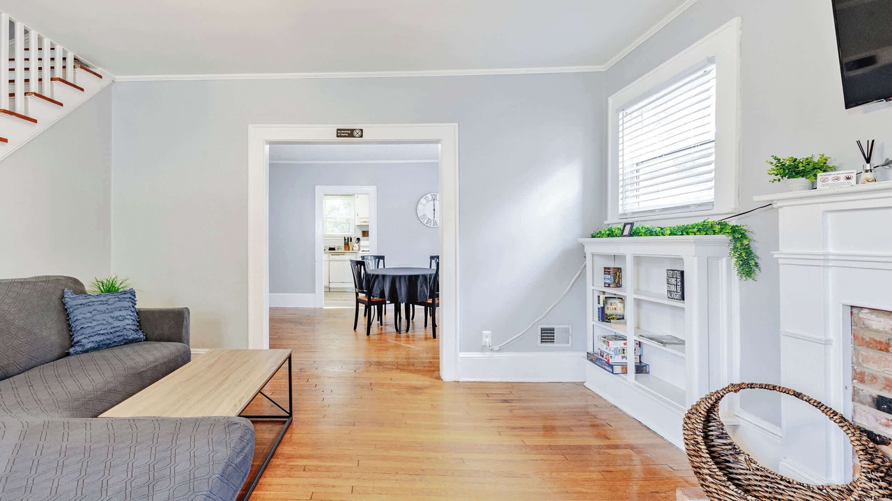 Photo of Livingroom in Terry Sanford