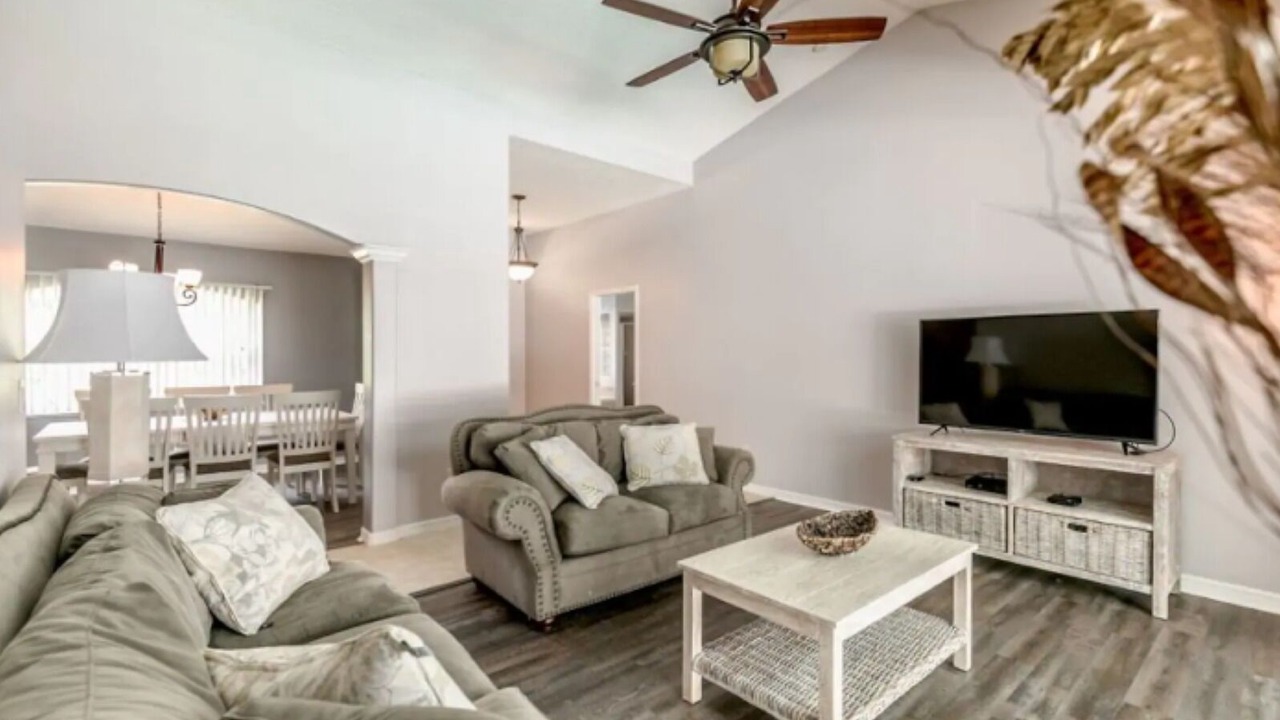 Photo of Livingroom in Sebastian Highlands