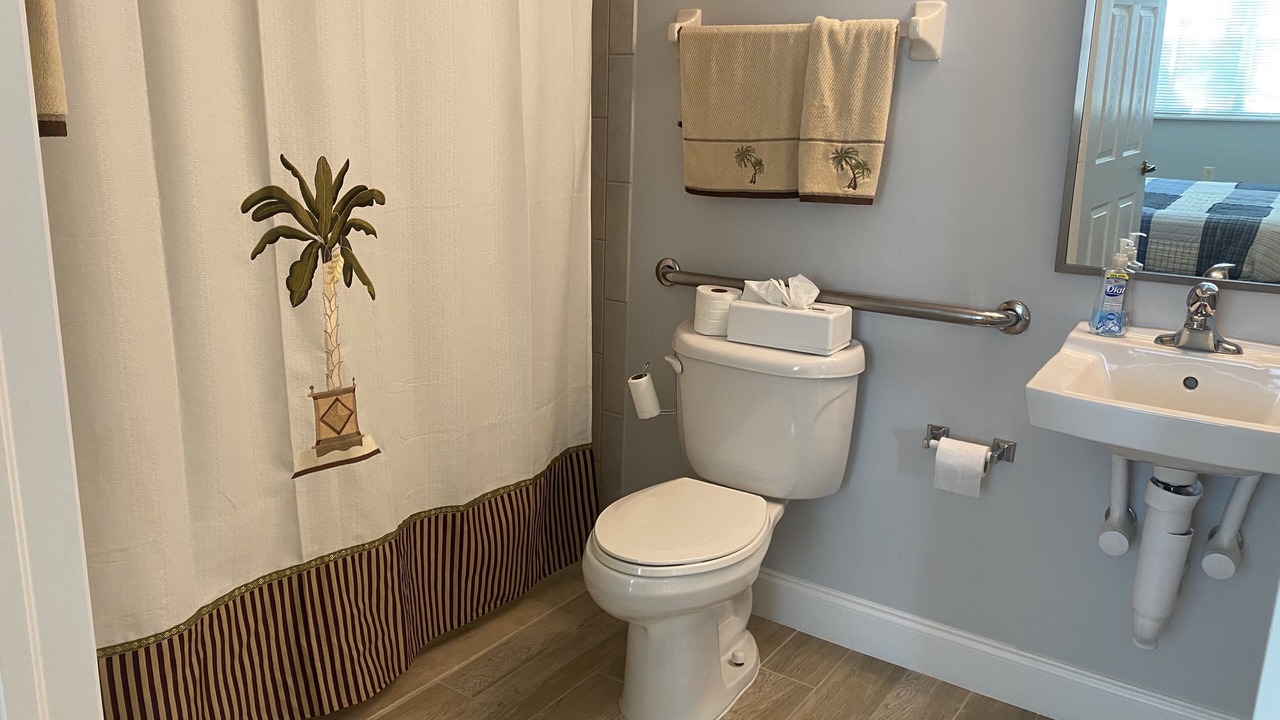Photo of Bathroom in Naples