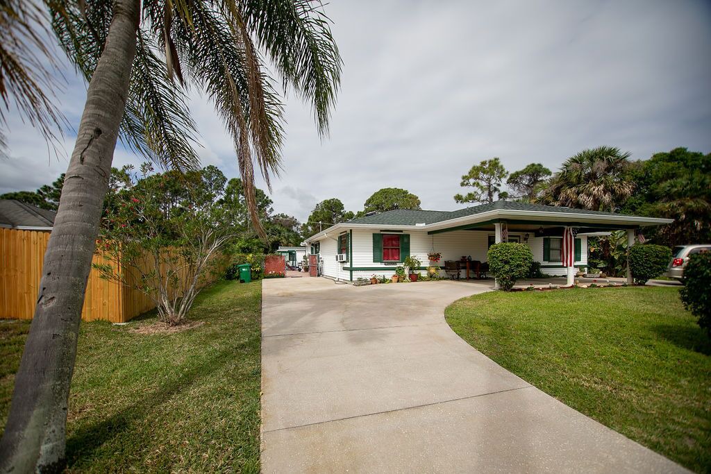 Photo of Outdoor in Sebastian Highlands