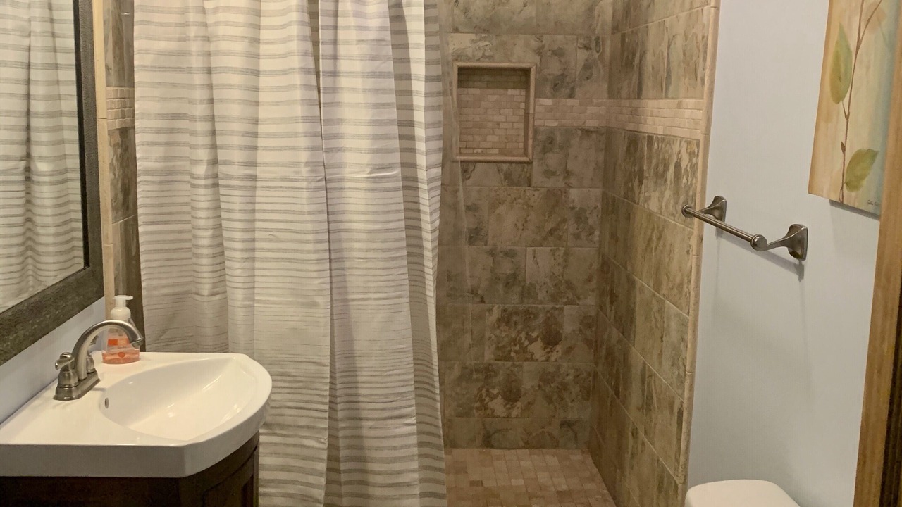 Photo of Bathroom in Sunset