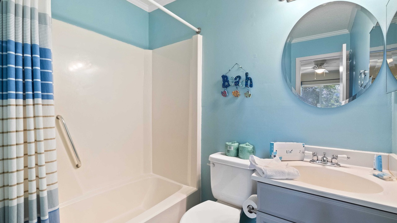Photo of Bathroom in Folly Field