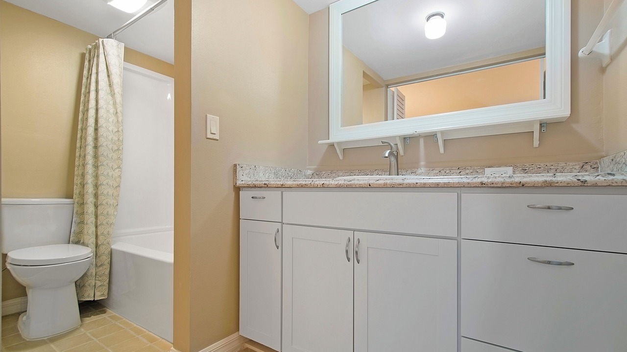 Photo of Bathroom in Isles of Capri