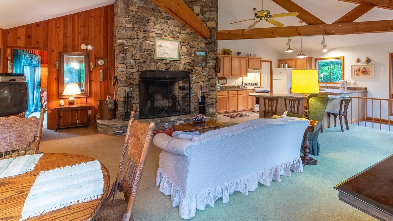 Photo of Livingroom in Glenville
