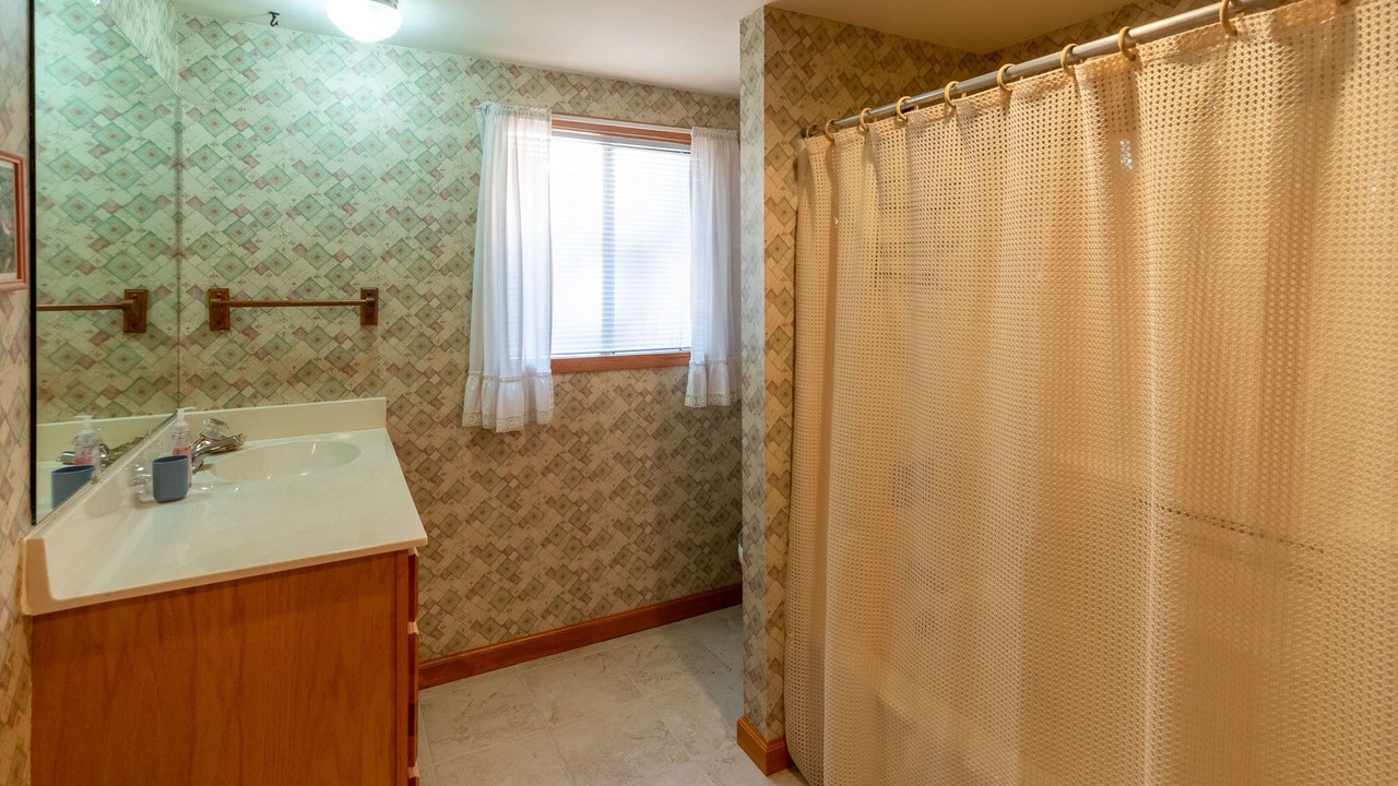 Photo of Bathroom in Glenville