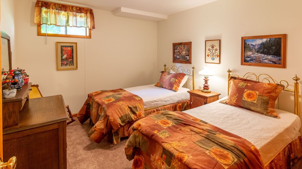 Photo of Bedroom in Glenville