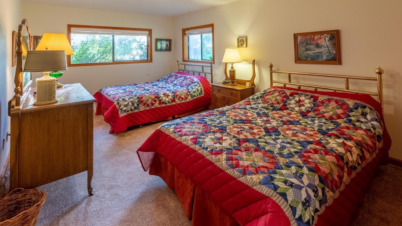 Photo of Bedroom in Glenville