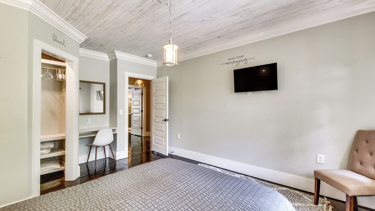 Photo of Bedroom in Six Mile