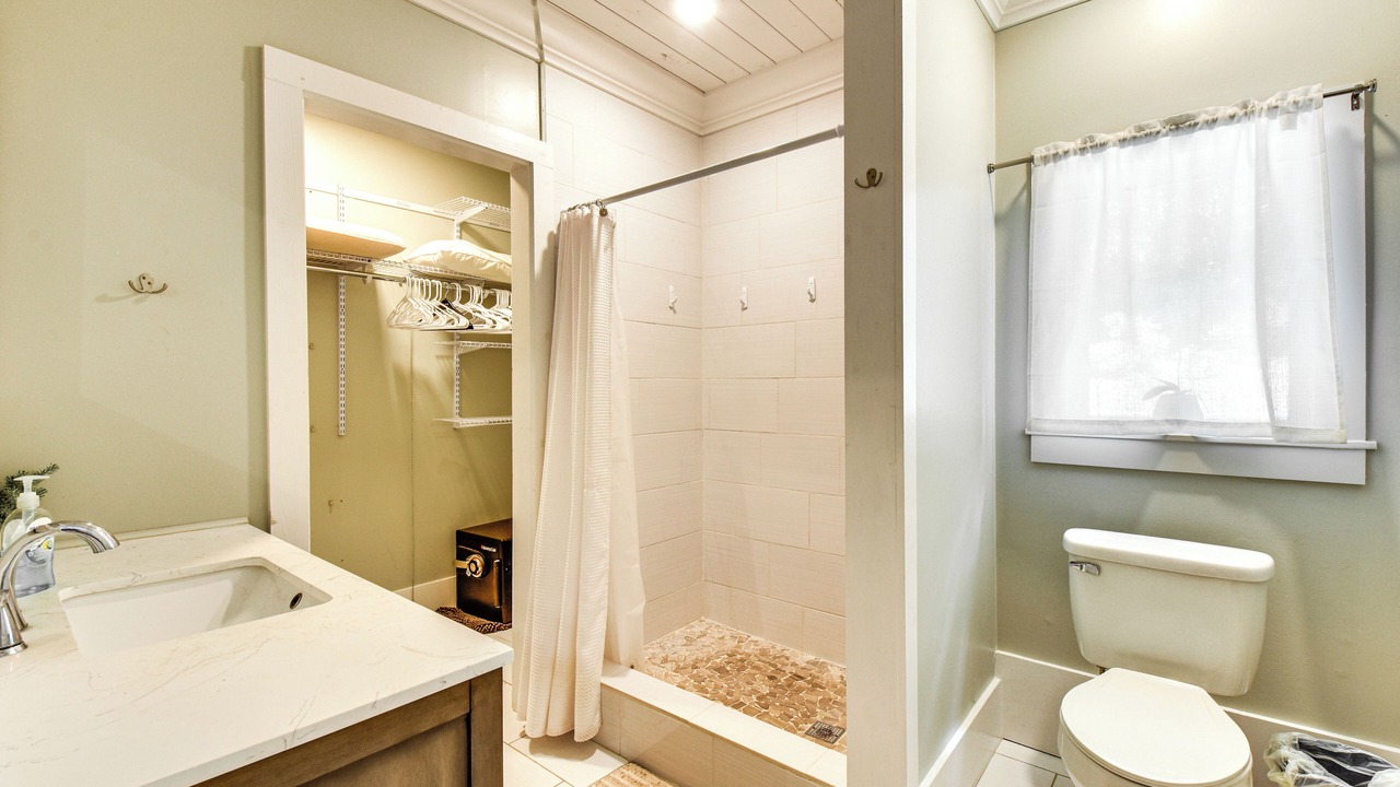 Photo of Bathroom in Six Mile